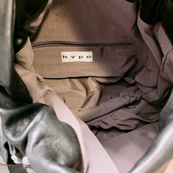 Black leather shoulder bag by Hype - Picture 6 of 7